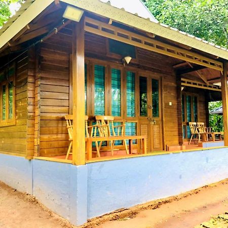 Royal Wooden Villa Манантавади Экстерьер фото